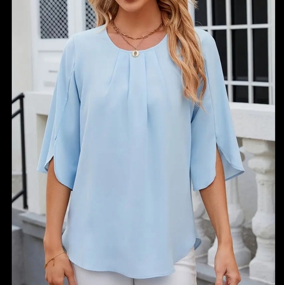 Elegant Blouse - Picture 3 of 4